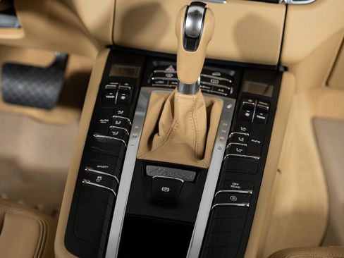 Used 2016 Porsche Macan S image 37