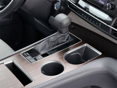 Certified 2024 Toyota Sienna LE image 9