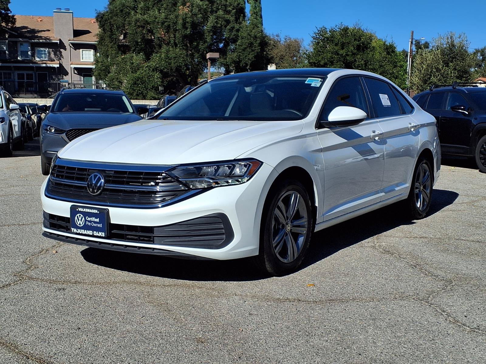 Used 2024 Volkswagen Jetta SE w/ Panoramic Sunroof Package FWD image 26