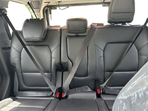 New 2025 Ford Bronco Badlands image 14