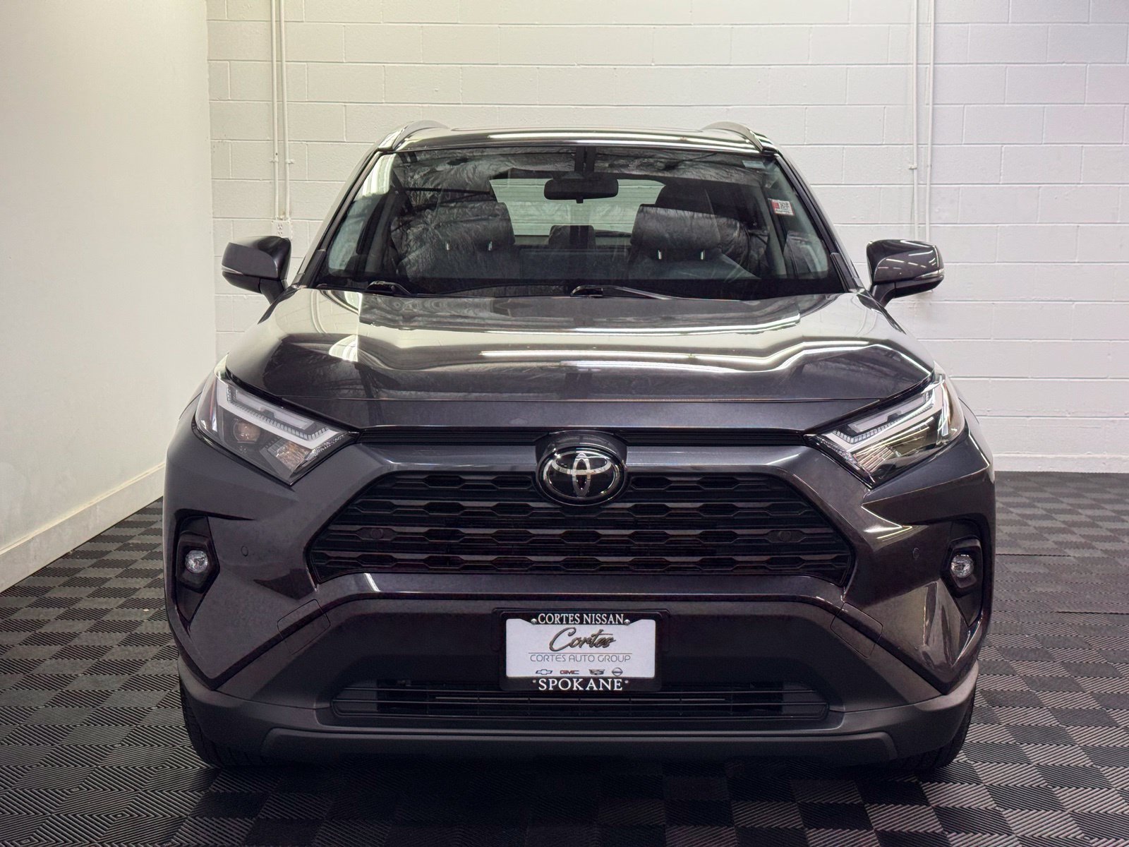 Used 2025 Toyota RAV4 XLE Premium w/ Weather Package AWD/4WD image 5