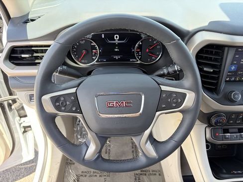 Used 2023 GMC Acadia Denali w/ Denali Ultimate Package AWD/4WD image 24
