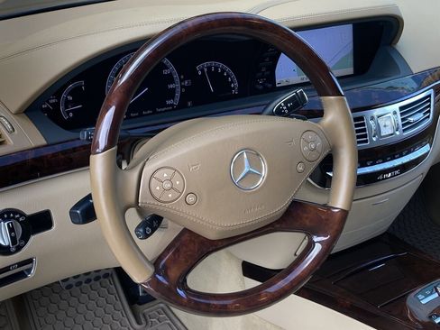 Used 2011 Mercedes-Benz S 550 S 550 4MATIC image 27