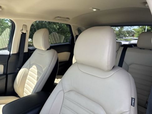 Used 2015 Ford Edge SEL w/ Equipment Group 201A AWD/4WD image 11