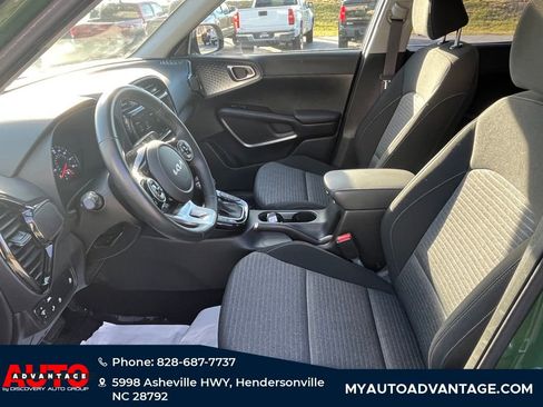 Used 2022 Kia Soul EX image 27