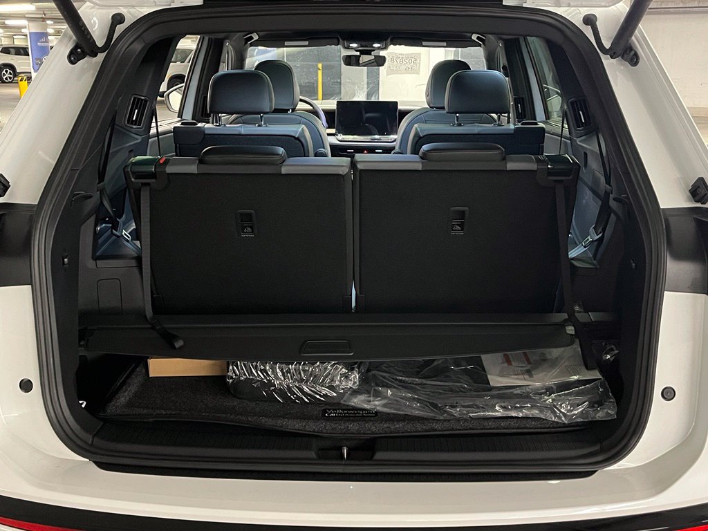 New 2027 Volkswagen Atlas SEL R-Line AWD/4WD image 35
