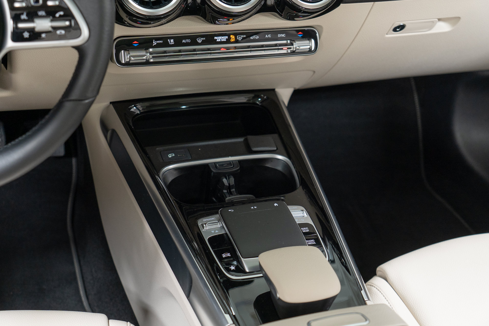 Certified 2020 Mercedes-Benz GLB 250 4MATIC image 20