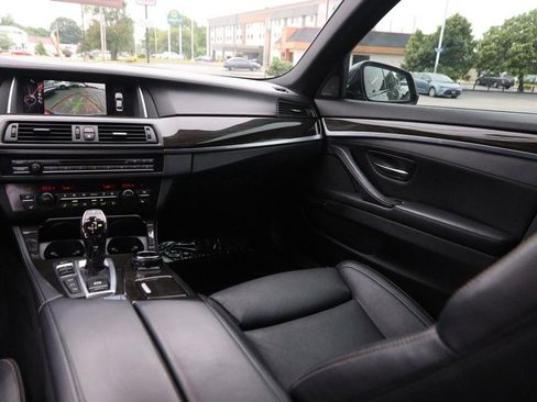 Used 2016 BMW 550i xDrive Sedan AWD/4WD image 29