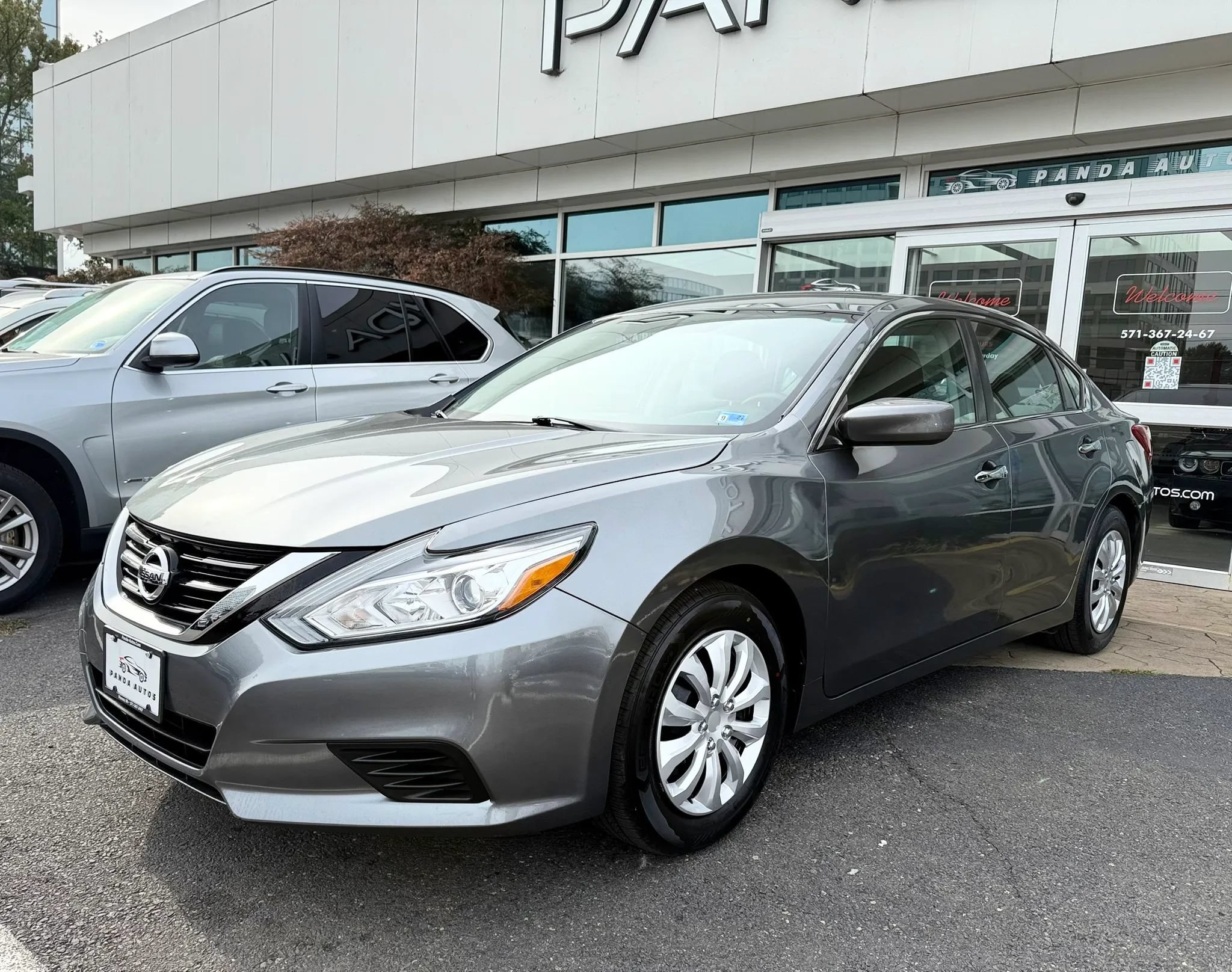 Used 2017 Nissan Altima 2.5 S w/ Power Driver Seat Package FWD image 3
