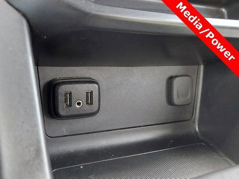 Used 2021 Chevrolet Colorado W/T w/ WT Convenience Package image 17