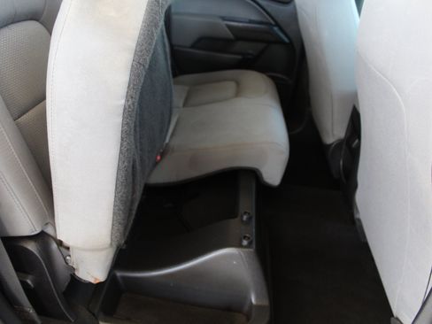 Used 2022 Chevrolet Colorado W/T AWD/4WD image 20