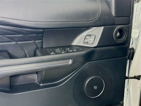 Used 2021 Ford Expedition Max Platinum image 18