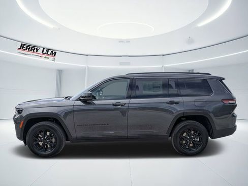 New 2026 Jeep Grand Cherokee L 2WD image 6