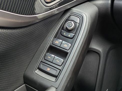 Used 2017 Subaru Impreza 2.0i Limited image 24