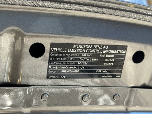 Used 2023 Mercedes-Benz EQB 300 4MATIC image 20