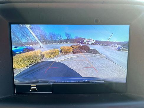 Used 2024 GMC Terrain SLT image 18