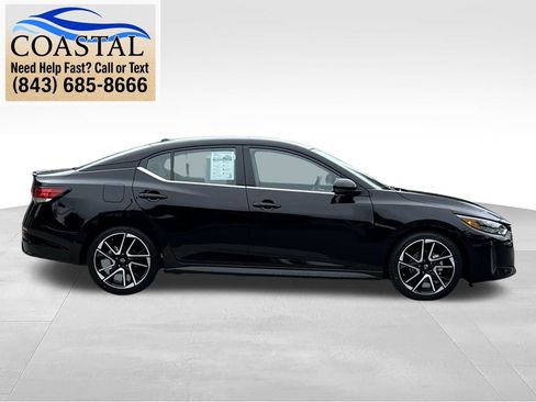 Certified 2025 Nissan Sentra SR FWD image 5