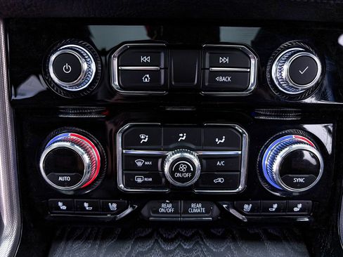 Used 2024 GMC Yukon Denali w/ Max Trailering Package AWD/4WD image 28