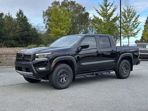 New 2026 Nissan Frontier PRO-4X w/ Pro-4x Convenience Package image 3