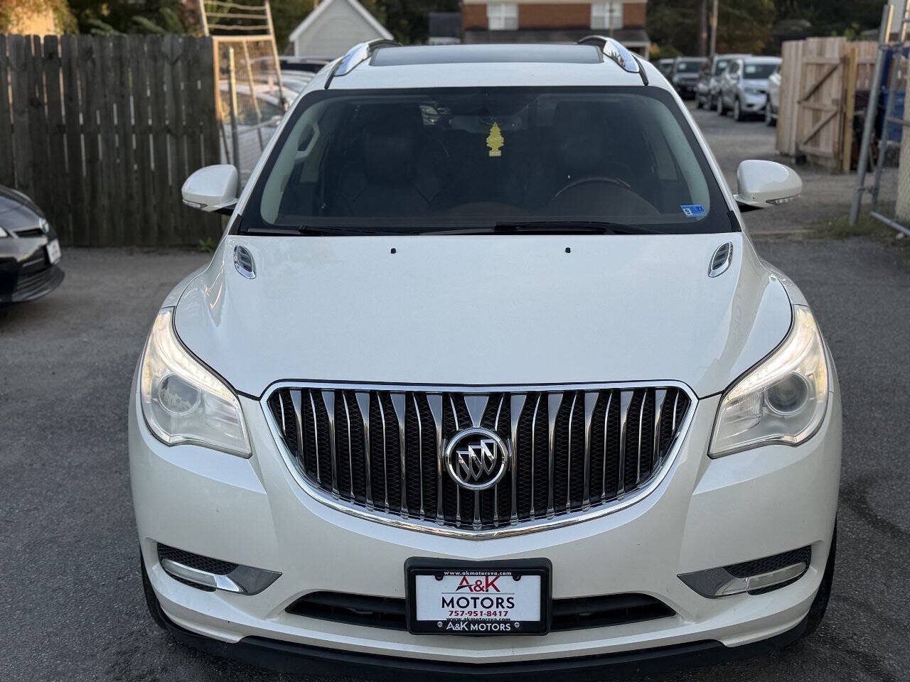 Used 2013 Buick Enclave Leather FWD image 4