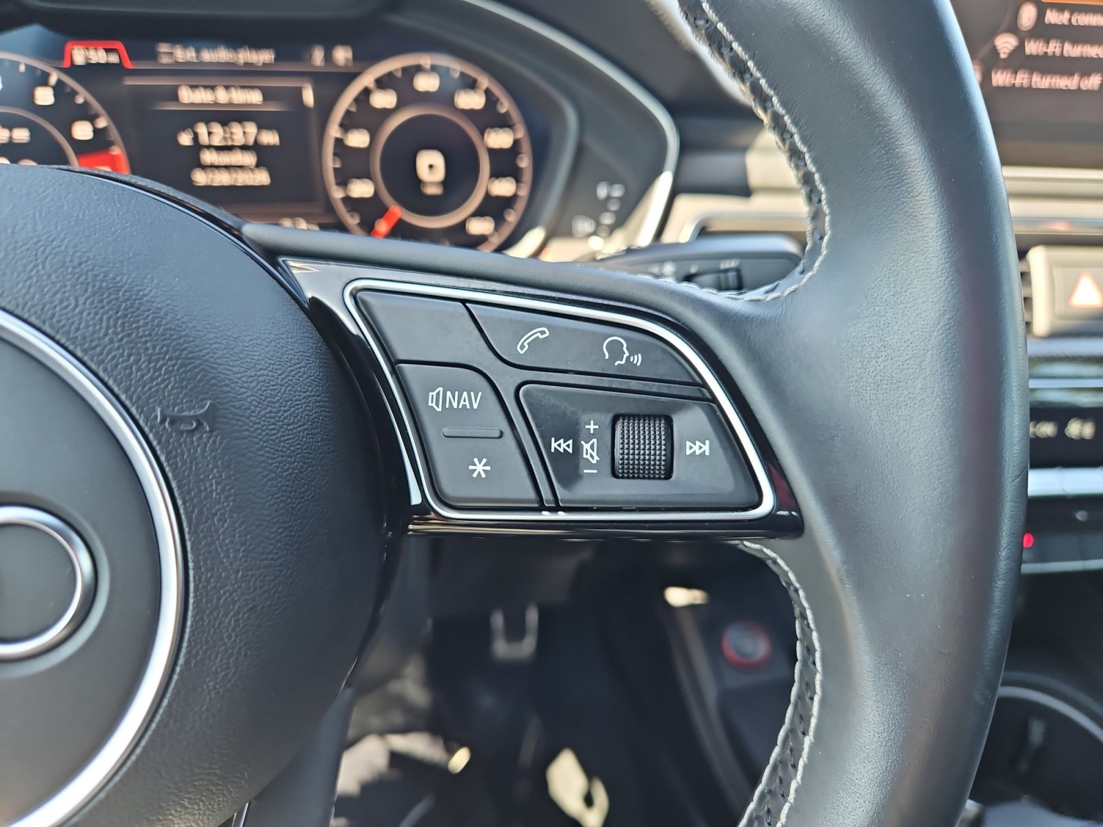Used 2023 Nissan Rogue S AWD/4WD image 28