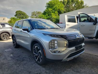 Used 2024 Mitsubishi Outlander SE