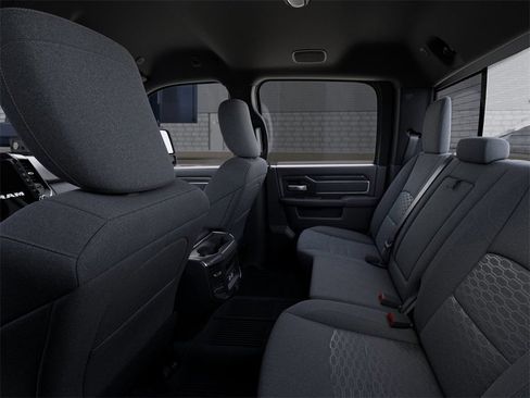 New 2026 RAM 2500 Big Horn AWD/4WD image 23