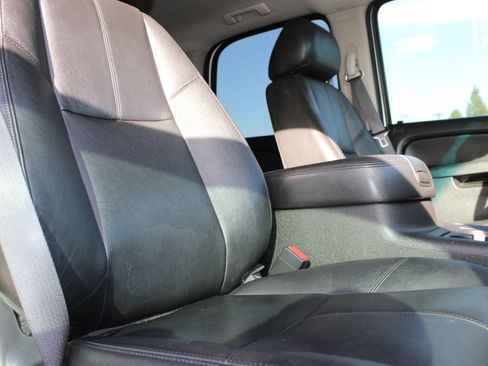 Used 2013 GMC Yukon SLT AWD/4WD image 19