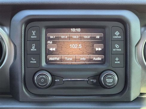 Used 2020 Jeep Gladiator Sport w/ Quick Order Package 24S image 3