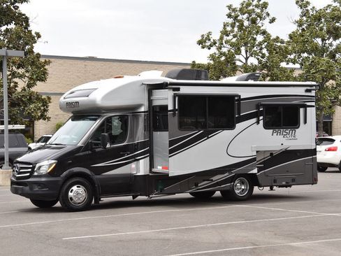 Used 2017 Mercedes-Benz Sprinter 3500 image 30