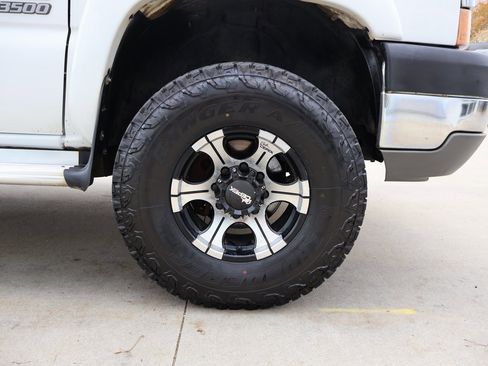 Used 2003 Chevrolet Silverado 2500 LS w/ Skid Plate Package image 39