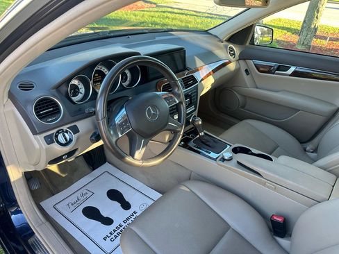 Used 2012 Mercedes-Benz C 300 Luxury image 19