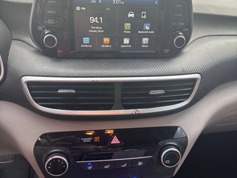 Used 2020 Hyundai Tucson SE FWD image 2