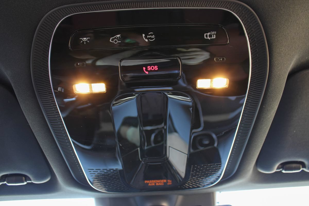 Used 2025 Mercedes-Benz GLC 350e 4MATIC image 44