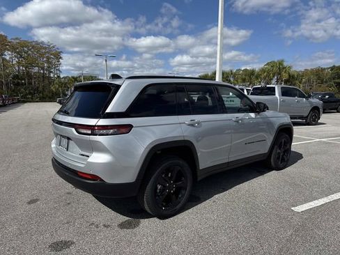 New 2025 Jeep Grand Cherokee Limited w/ Black Appearance Package image 3