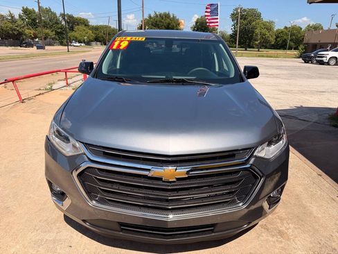 Used 2019 Chevrolet Traverse LS FWD image 8