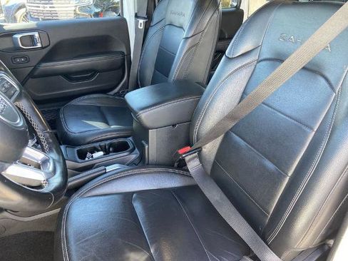 Used 2023 Jeep Wrangler Unlimited Sahara w/ Cold Weather Group image 15