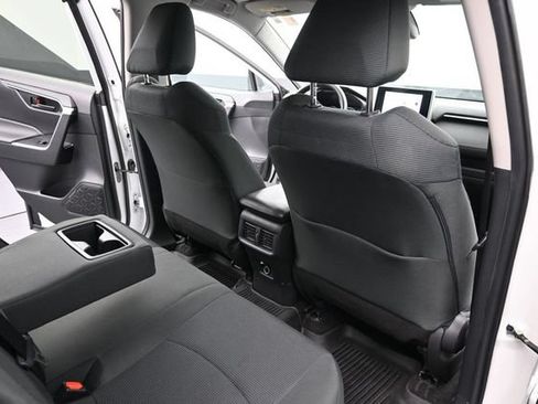 Certified 2024 Toyota RAV4 LE AWD/4WD image 27