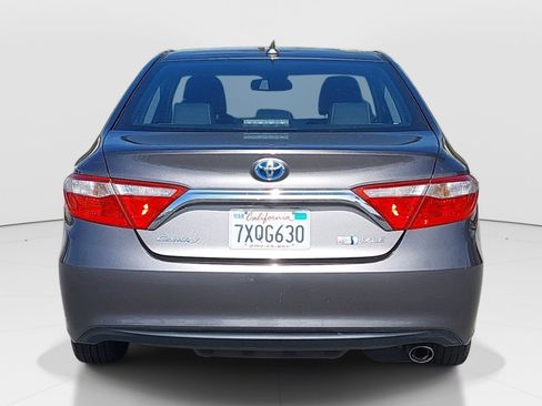 Used 2017 Toyota Camry XLE w/ Moonroof Package image 6