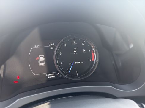 Used 2025 Lexus IS 500 w/ F-Sport Performance RWD image 17