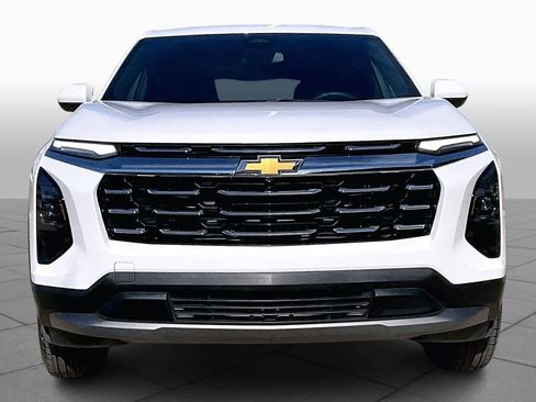 Used 2025 Chevrolet Equinox LT image 3