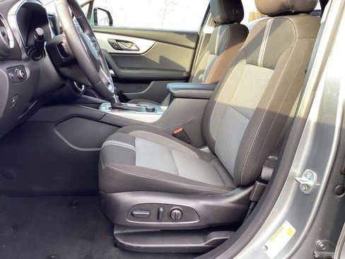 Used 2025 Chevrolet Blazer LT AWD/4WD image 13