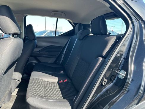 Used 2022 Nissan Kicks S FWD image 13