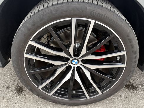 Certified 2024 BMW X5 xDrive40i w/ M Sport Package image 14