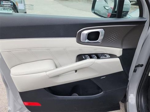 New 2026 Kia Sorento SX image 10