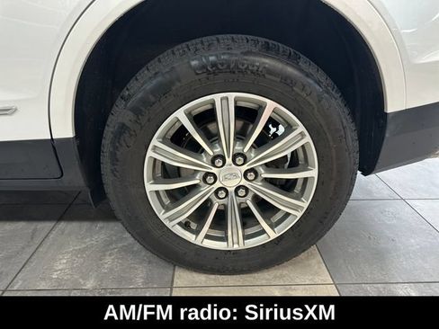 Used 2018 Cadillac XT5 Luxury w/ Driver Awareness Package FWD image 8