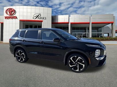 Used 2023 Mitsubishi Outlander SE