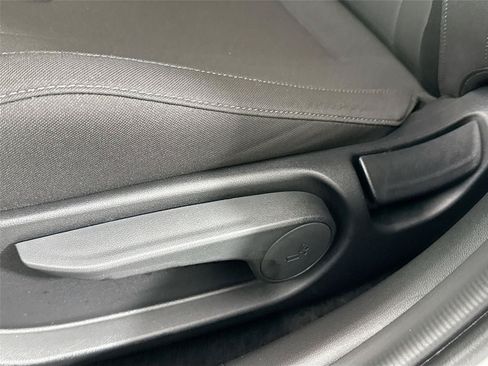 Used 2025 Hyundai Elantra Hybrid FWD image 25