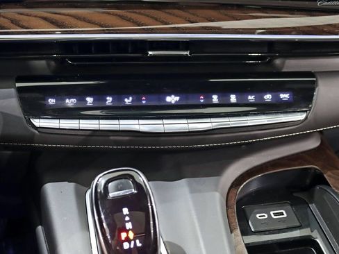 Used 2023 Cadillac Escalade Sport Platinum AWD/4WD image 29