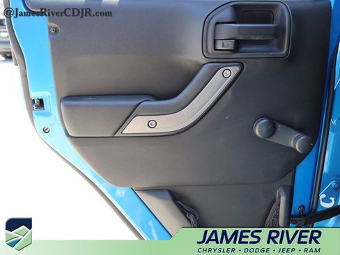 Used 2014 Jeep Wrangler Unlimited Sport AWD/4WD image 15
